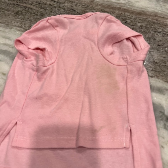 Light pink doggy t-shirt w heart embellishment - Picture 2 of 6